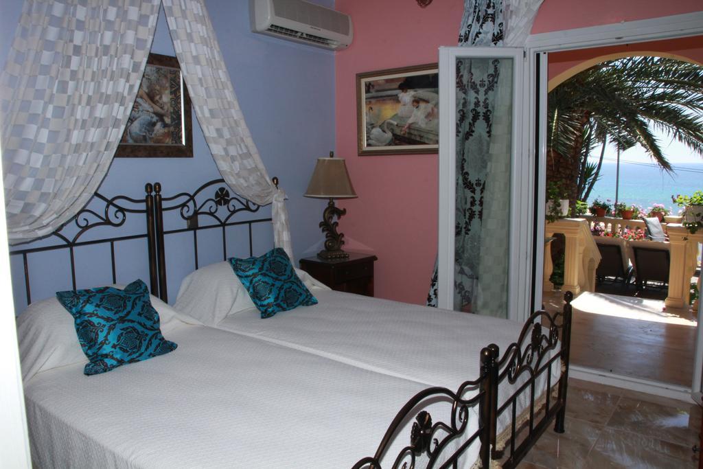 Aristotelis-Nikos Paramonas Studios Habitación foto